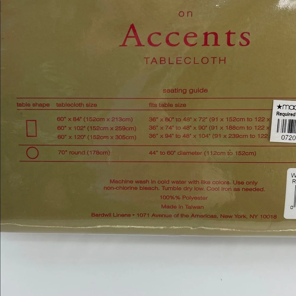 NEW Winter Poinsettia on Accents Red Holiday Print Tablecloth, Oblong 60